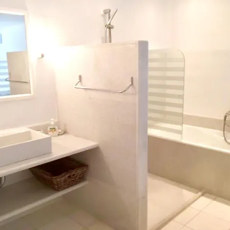 Villa With 5 Bedrooms In Porto Heli With Wonderful Sea View Private Pool Enclosed Garden 1 Km From The Beach * Πόρτο Χέλι
